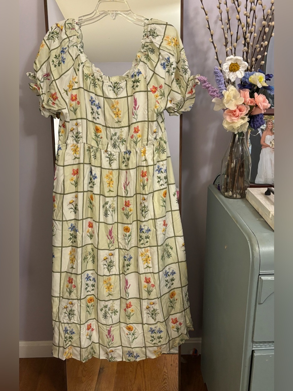 BloomChic Sage Grid Floral Midi Dress with Tie Neck size 1X (14-16) - Picture 13 of 15